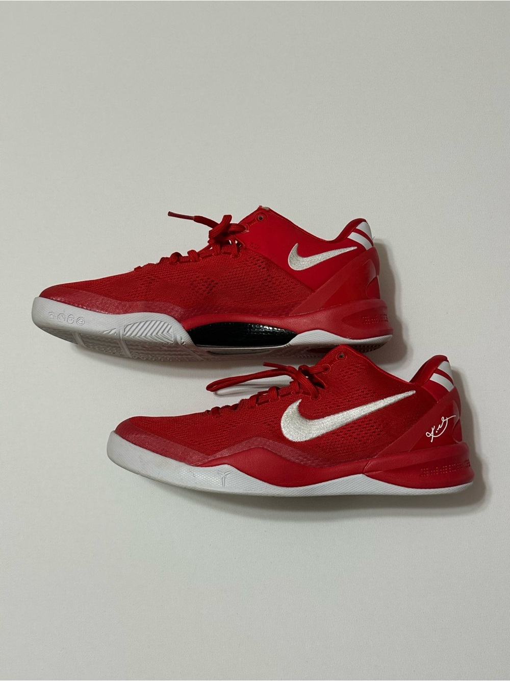 Nike Men's Red and White Low-Top Athletic Sneakers